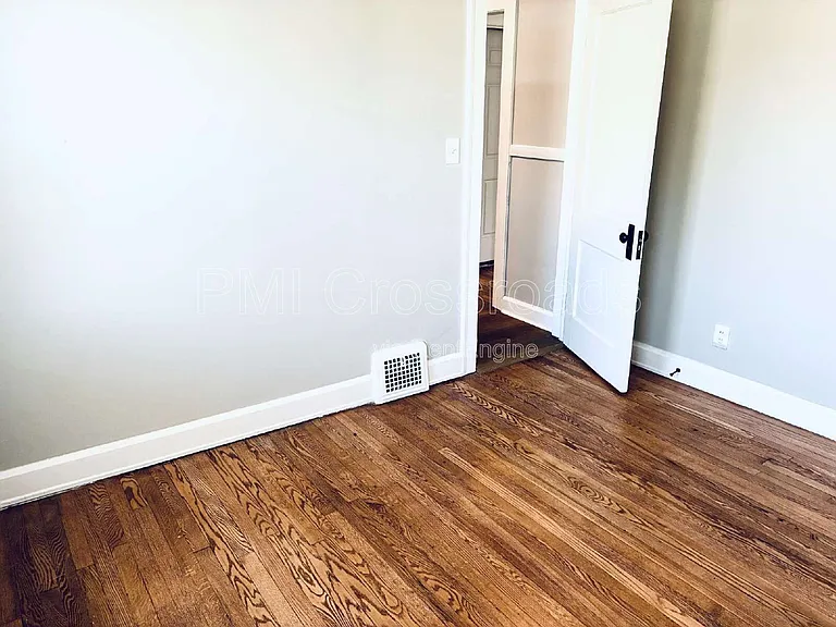 9709 Loretta Ave #6 — Photo 14