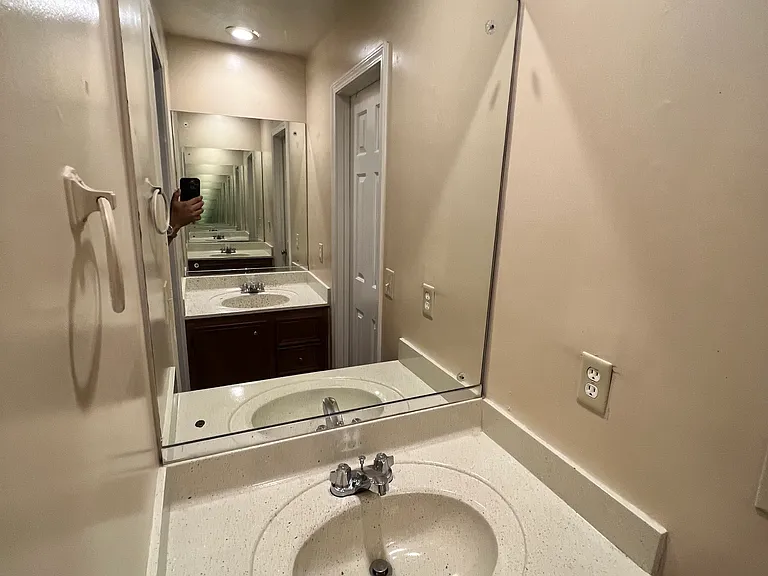 6271 Woodrun Dr — Photo 7