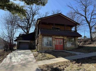108 4th St, Mineral Point, WI 53565