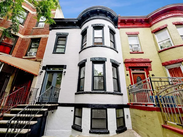 1558 Saint Marks Ave, Brooklyn, NY 11233