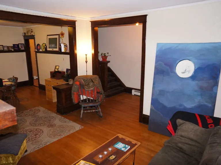 623-625 N 10th Ave E — Photo 9