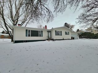905 23rd St NW, Minot, ND 58703