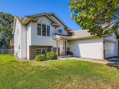 6215 Forest Boulevard Trl, Wyoming, MN, 55092