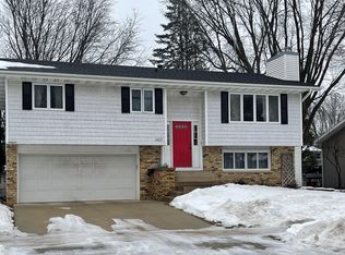 1427 19th St NE, Rochester, MN 55906