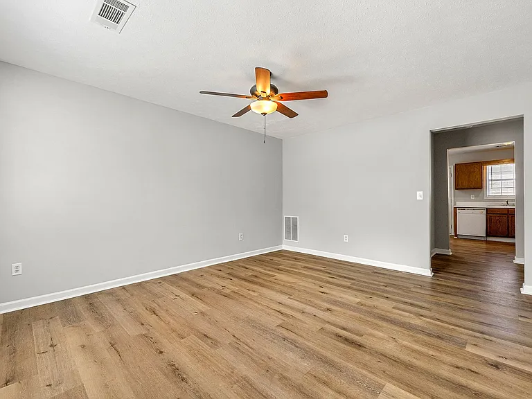 Westshire Townhomes — Photo 13