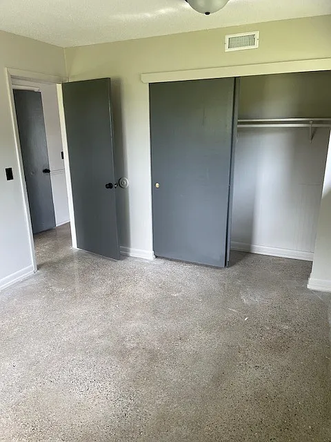 10 Ballans Dr - 10-1 — Photo 2