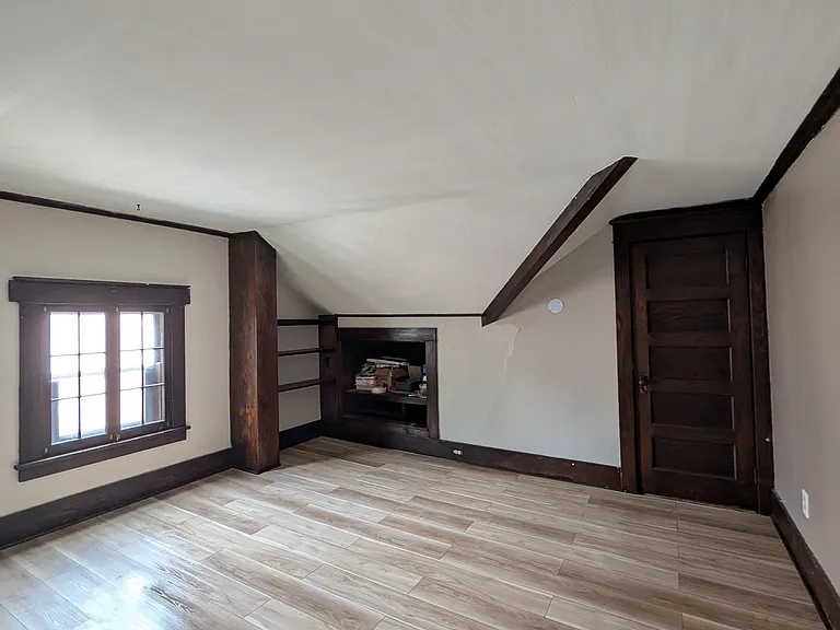 727-731 Harvard St #3 — Photo 9