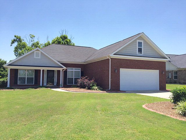 1st image of 2020 Lake Forest Dr