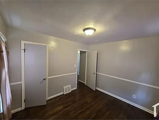 3 bed, $1,400 — Photo 4