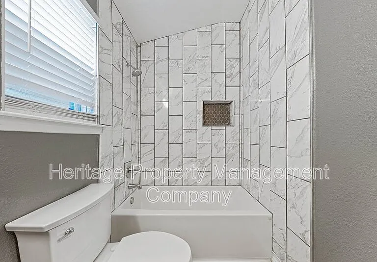 719 Eagle Trl — Photo 25