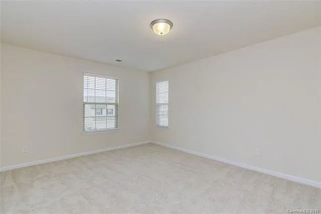 5620 Selkirkshire Rd — Photo 17