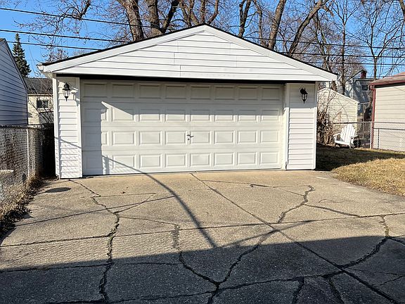 2nd image of 1413 E Goulson Ave