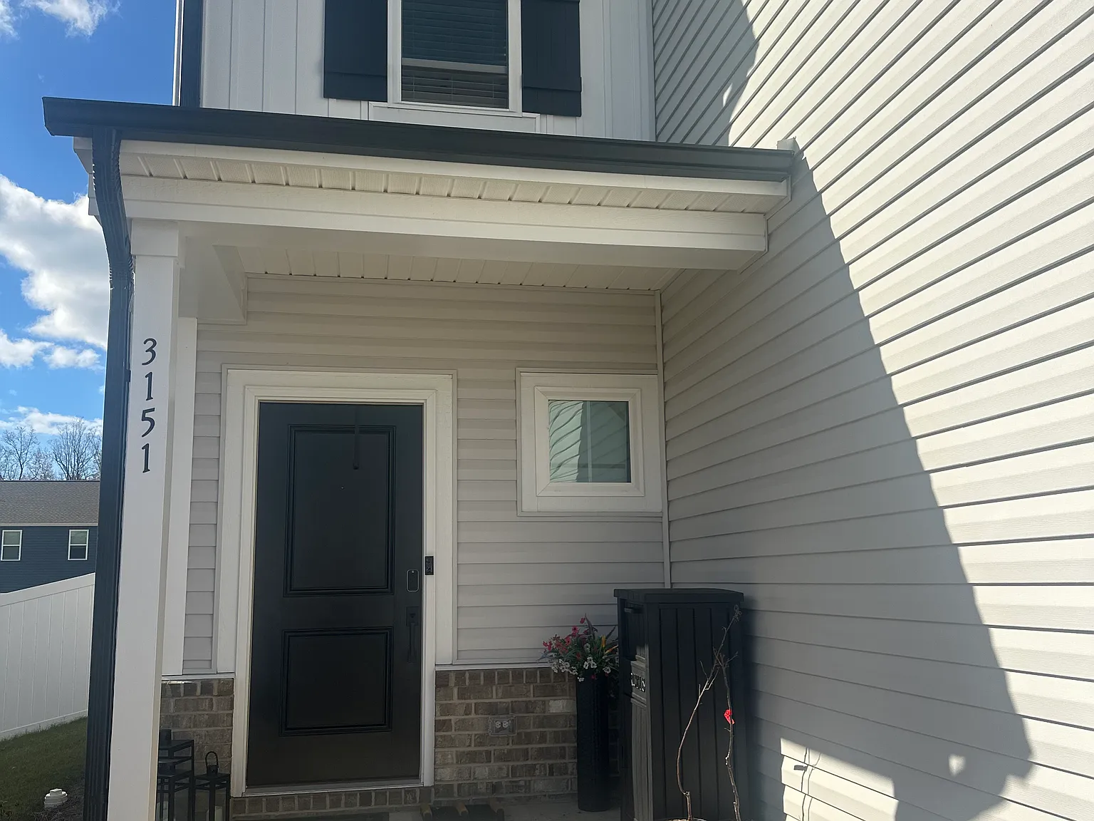 3 bed, 2.5 bath, 1750 sqft, $3,000 — Photo 3