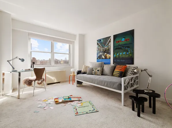 360 West 22nd Street image 9 of 15