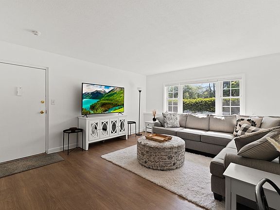 5th image of 238 Rock St APT C2