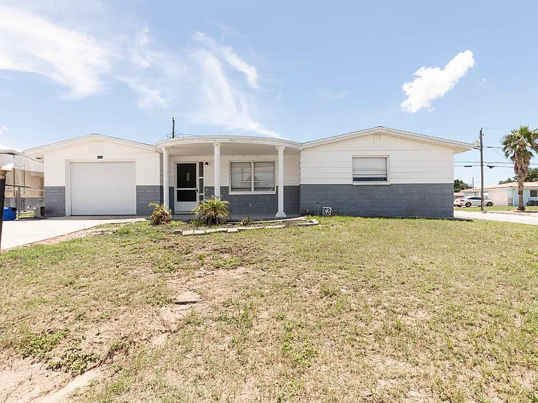 5004 Odyssey Ave — Photo 2