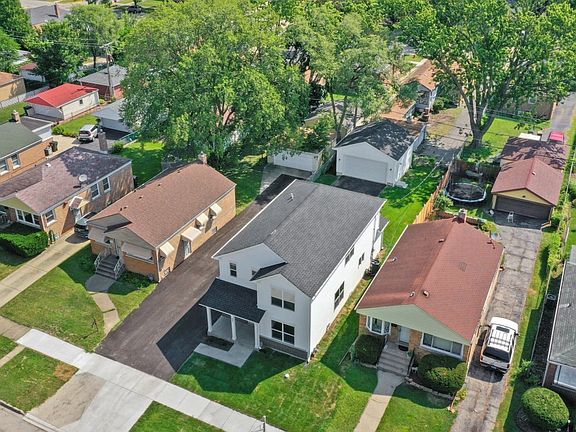 4th image of 241 Bohland Ave
