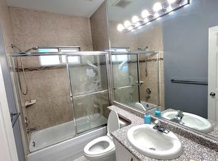5853 123a St, Surrey, BC