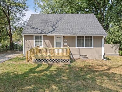 7504 E 49th St, Kansas City, MO, 64129