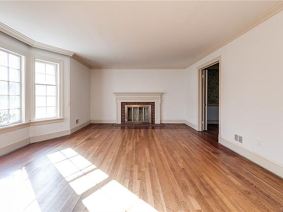 4th image of 202 El Dorado Dr
