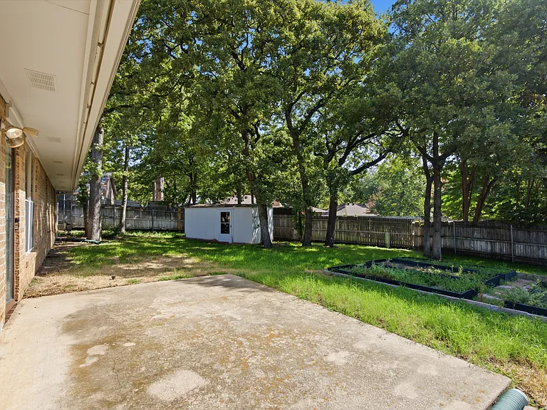2505 Ironwood Ct — Photo 13