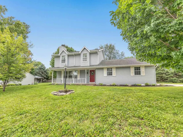 2141 Descendant Ln, Green Bay, WI 54313