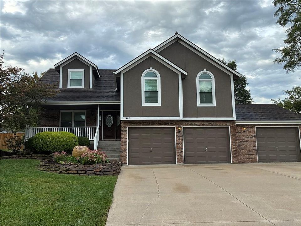 1st image of 2404 SW Still Meadows Ln