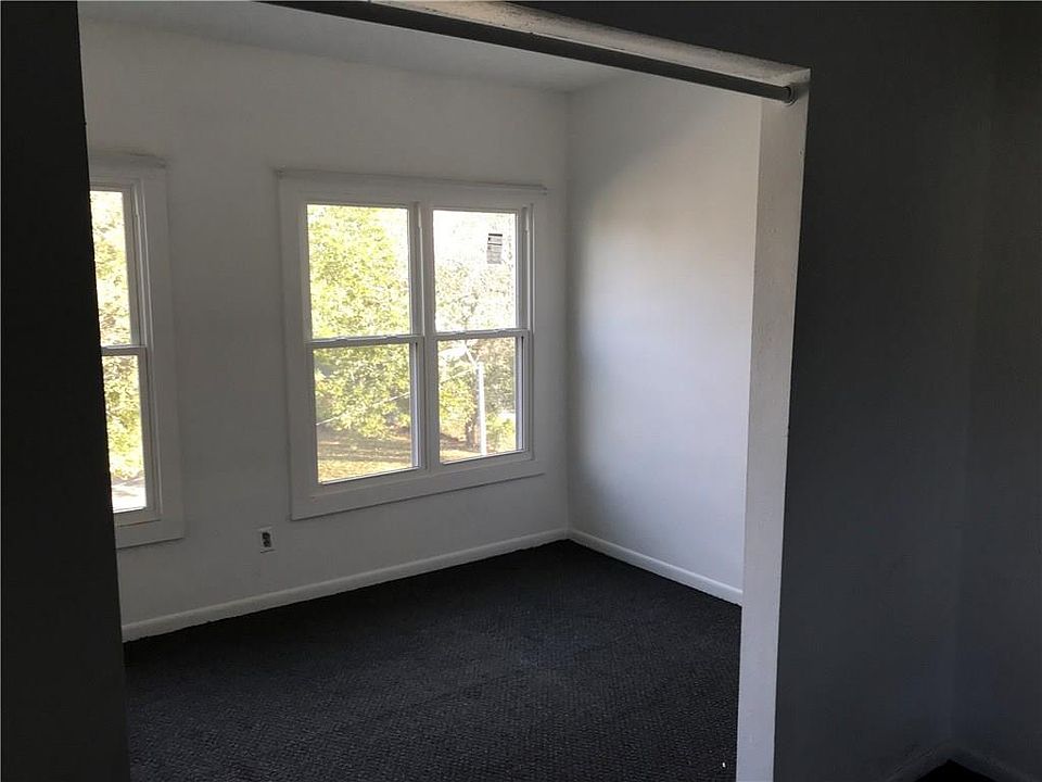 2nd image of 1042 18th St