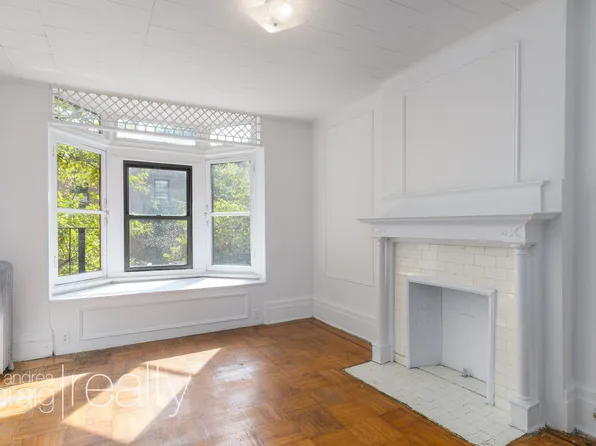 155 Amity Street image 1 of 7