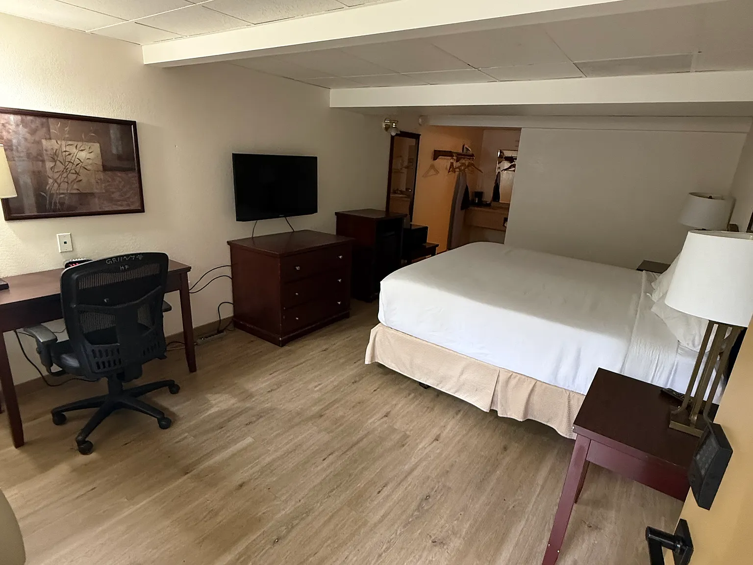 1 bed, $1,000 — Photo 2