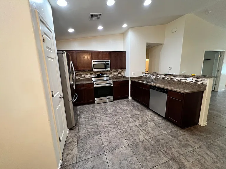 4137 E Shadow Branch Dr — Photo 70