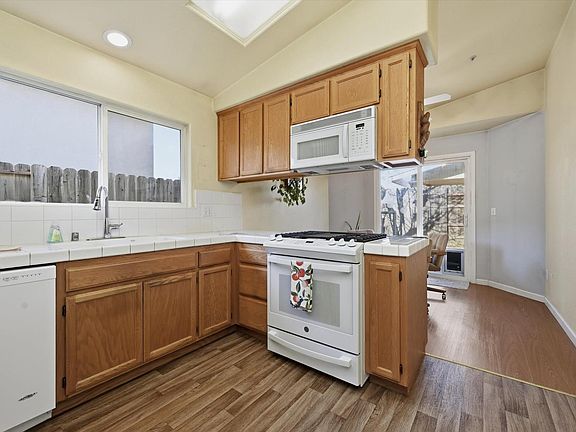 4th image of 1256 Pear Tree Lane