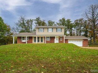 695 Sidney St, Saint James, MO 65559