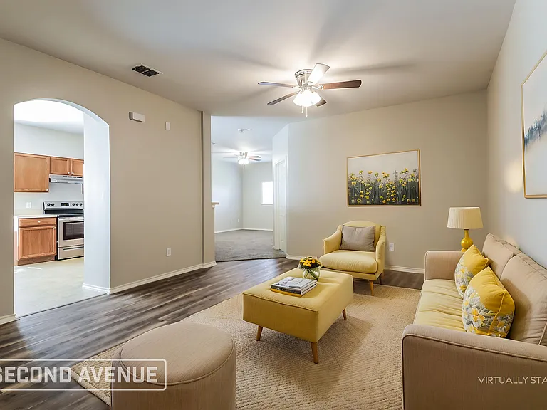 204 Freedom Trl — Photo 2