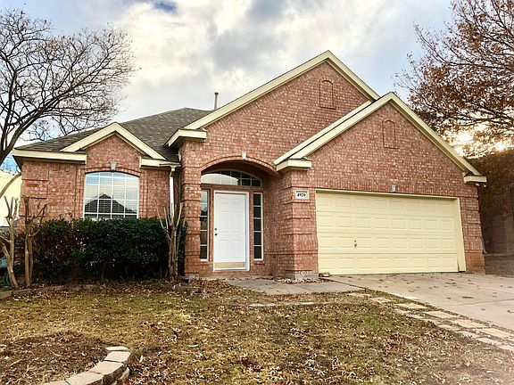 2nd image of 4920 Tulip Ln