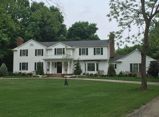 569 Battles Rd, Gates Mills, OH 44040