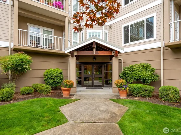 1854 NW 195th ST #205, Shoreline, WA 98177