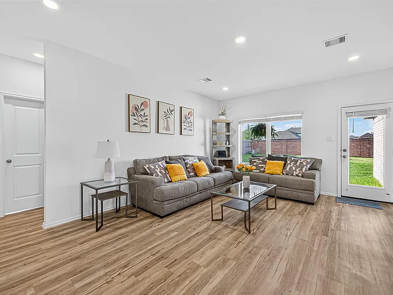 27222 Woodridge Glen Dr — Photo 8