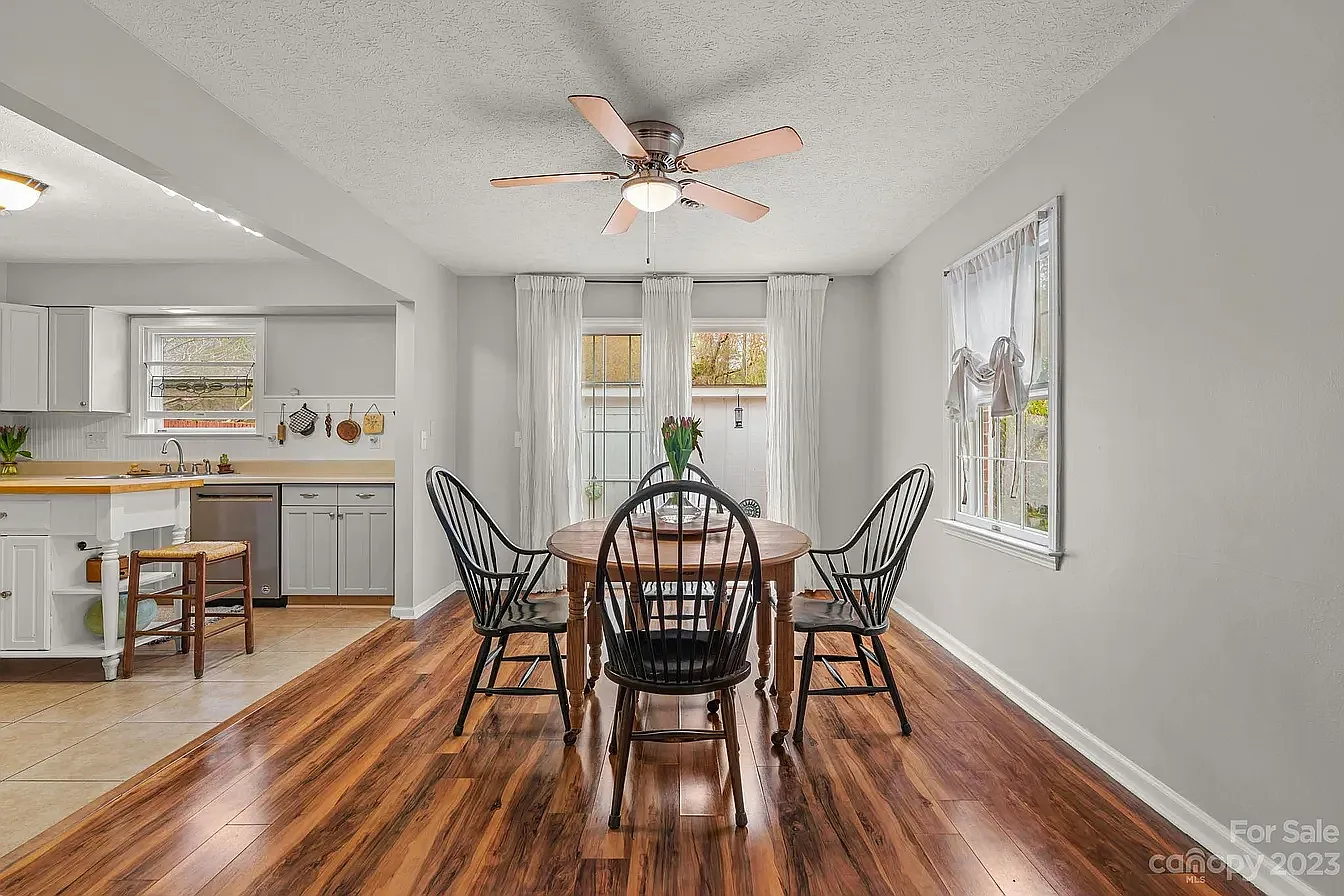 3 bed, 2.5 bath, 1512 sqft, $2,600 — Photo 3