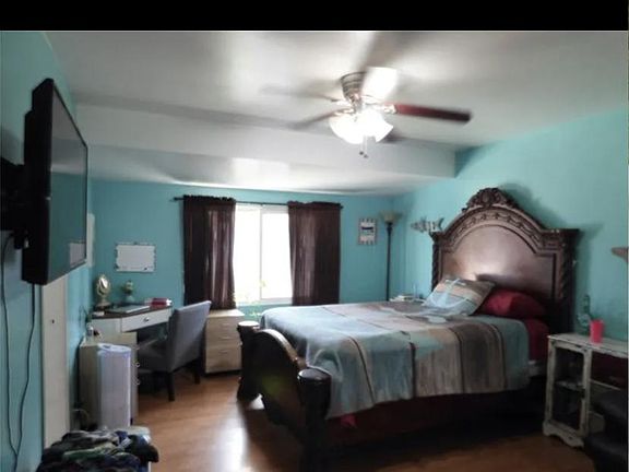 3rd image of 42117 Harmony Dr