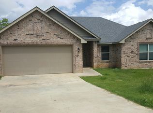 1132 Wind Haven Dr #1130, Hugo, OK 74743