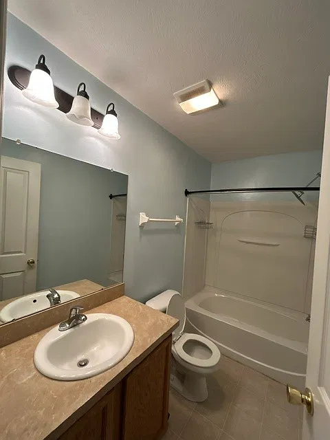 9157 Walker Park - 1 — Photo 3