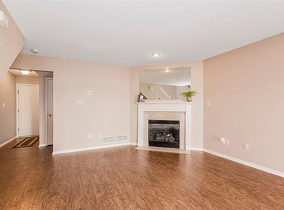5th image of 1324 SE Lexington Ave