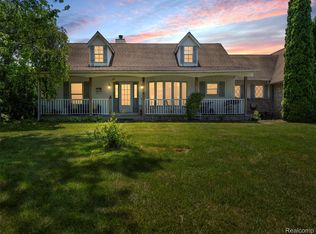 2520 Chilson Meadows Ln, Howell, MI 48843