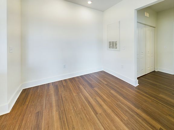 4th image of 770 Victory Ln #6-101