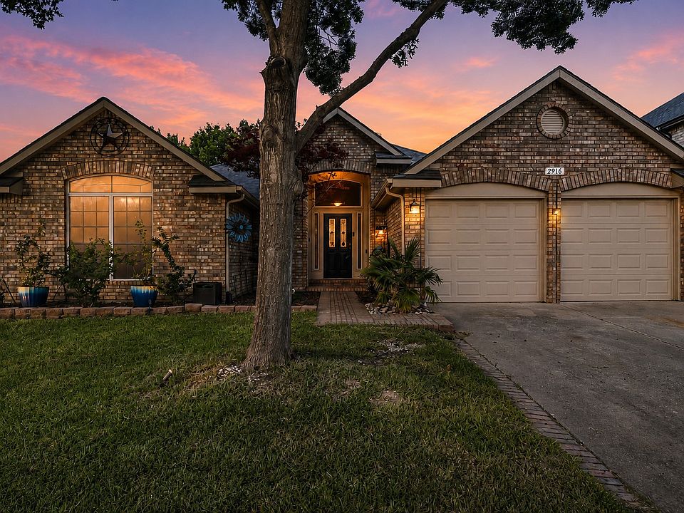 1st image of 2916 Shadow Oak Ct