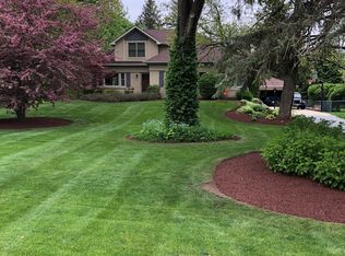 28W530 Townline Rd, Warrenville, IL 60555