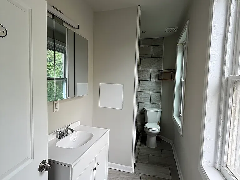 416 Franklin St — Photo 24