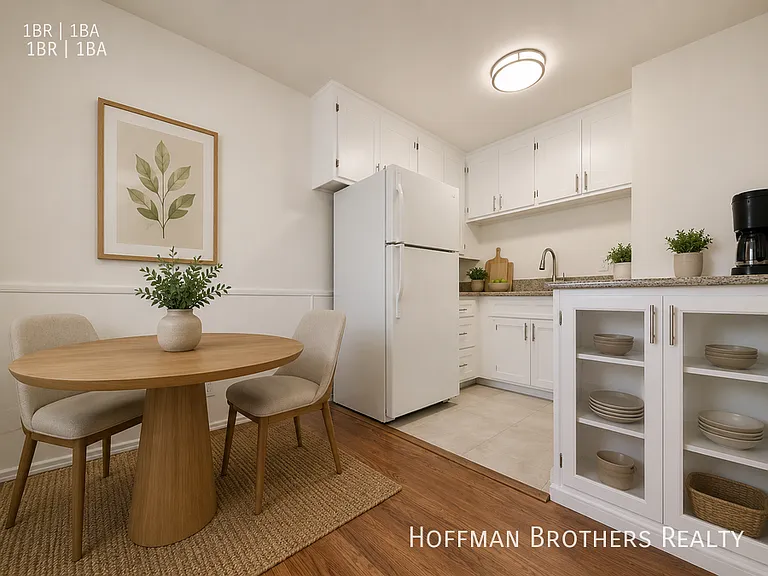1276 S Ridgeley Dr #2 — Photo 2