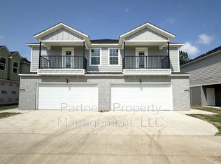 1079 S Benchmark Ln #1, Fayetteville, AR 72704